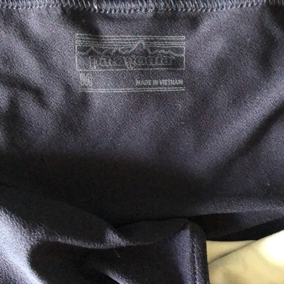 Patagonia women’s shorts blue aqua swirl size Medium M hard to find running hike - Picture 3 of 6